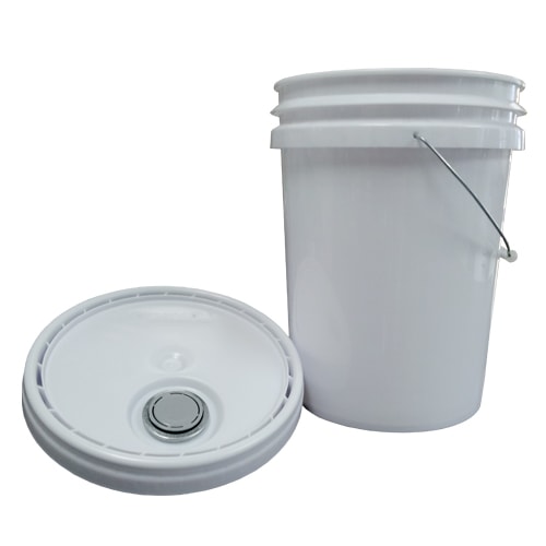 Black 1 Gallon Buckets with Snap-on Lids Poly Farm Bucket Kit 8 Pack 