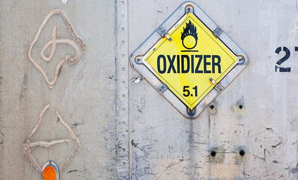 oxidizer placard on container