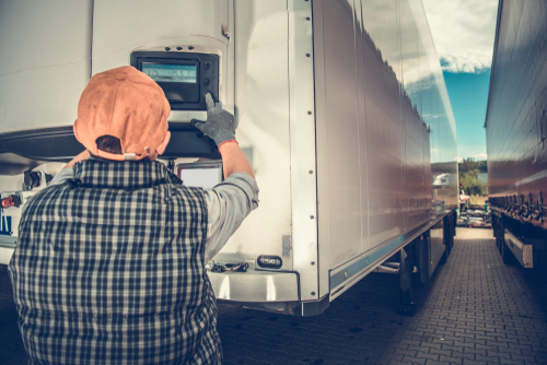 driver monitoring trailer temperature
