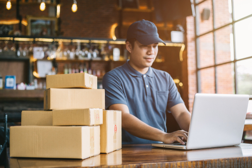 shipping small set of packages