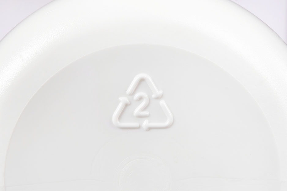2 plastic recycle symbols
