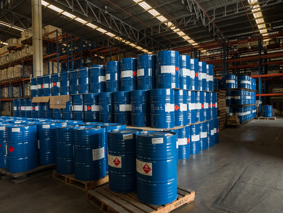 200 liter chemical barrels